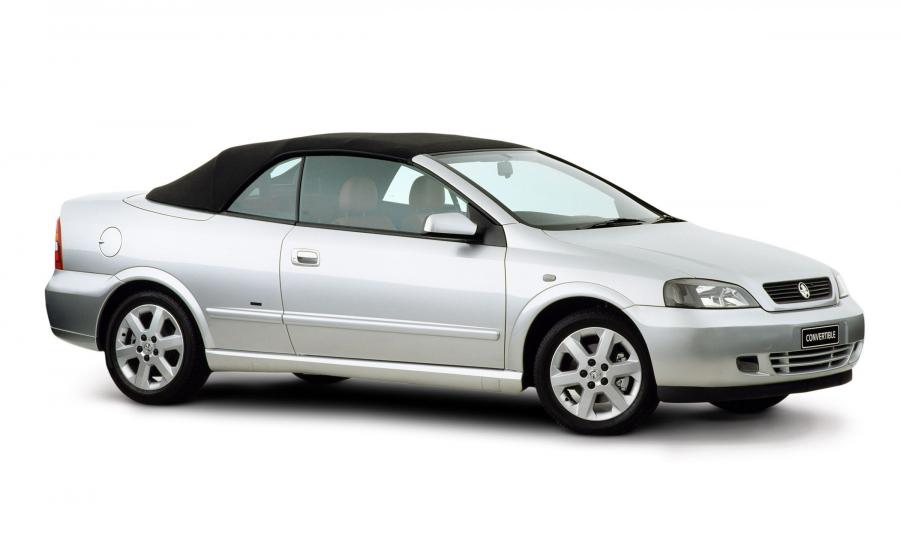  Holden Astra Convertible 2002 года  (фото 17 из 17)